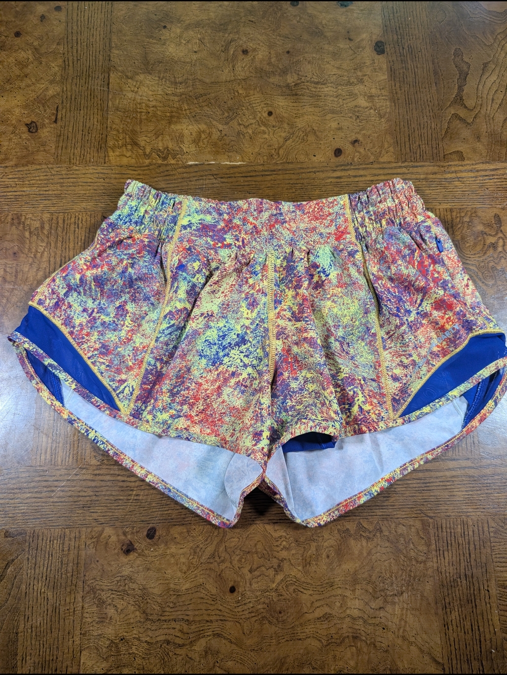 Lululemon Speed Up Shorts Women's Size 4 Colorful Abstract Print Lined Athletic